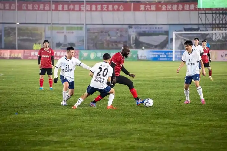 欧冠对决：阿森纳 VS 拜仁慕尼黑